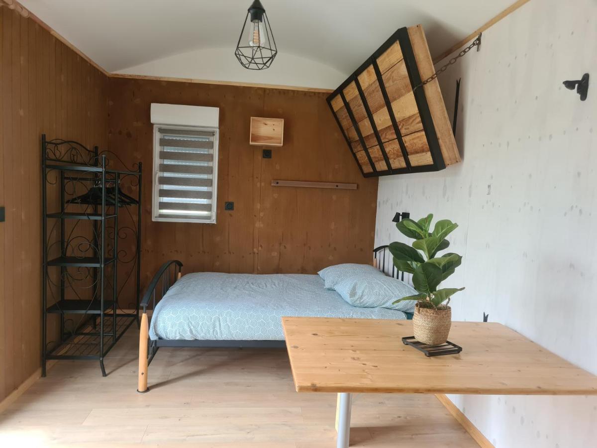 Вилла Les Milles Bottes Et Ses Roulottes Encausse-les-Thermes Экстерьер фото