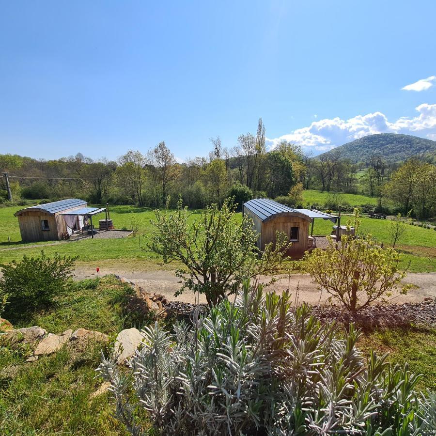 Вилла Les Milles Bottes Et Ses Roulottes Encausse-les-Thermes Экстерьер фото